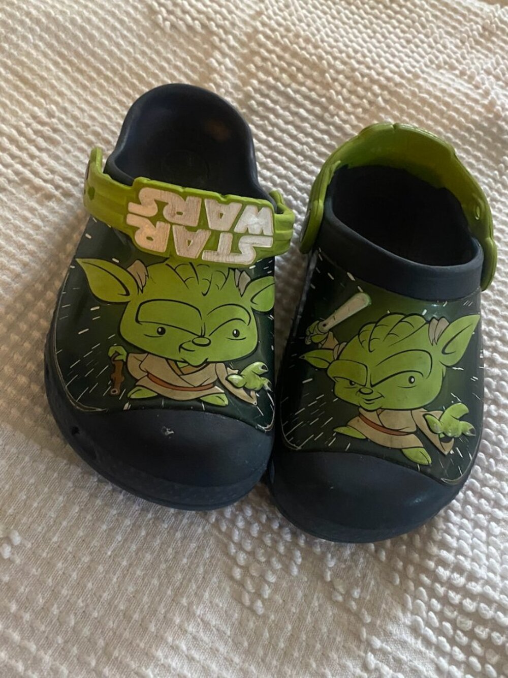 Kids Yoda Crocs size 10-11